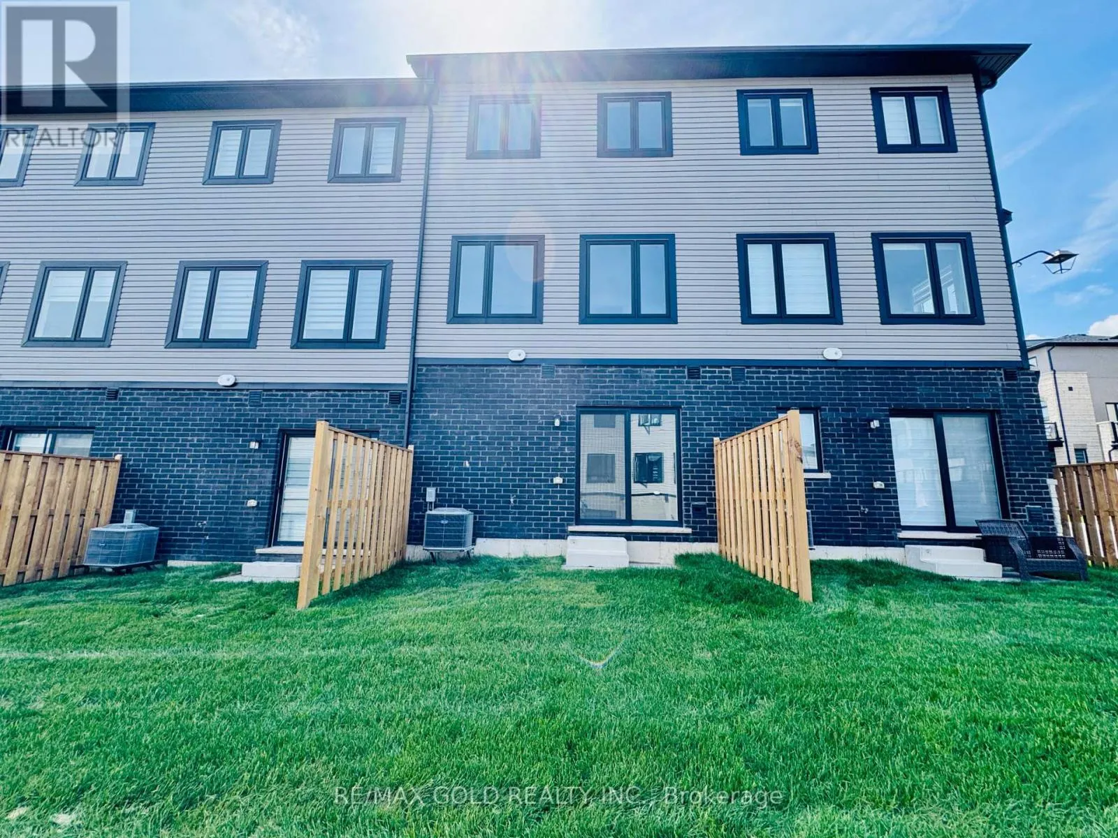 114 - 155 EQUESTRIAN WAY