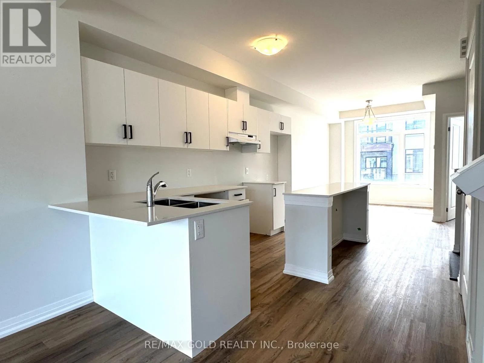 114 - 155 EQUESTRIAN WAY