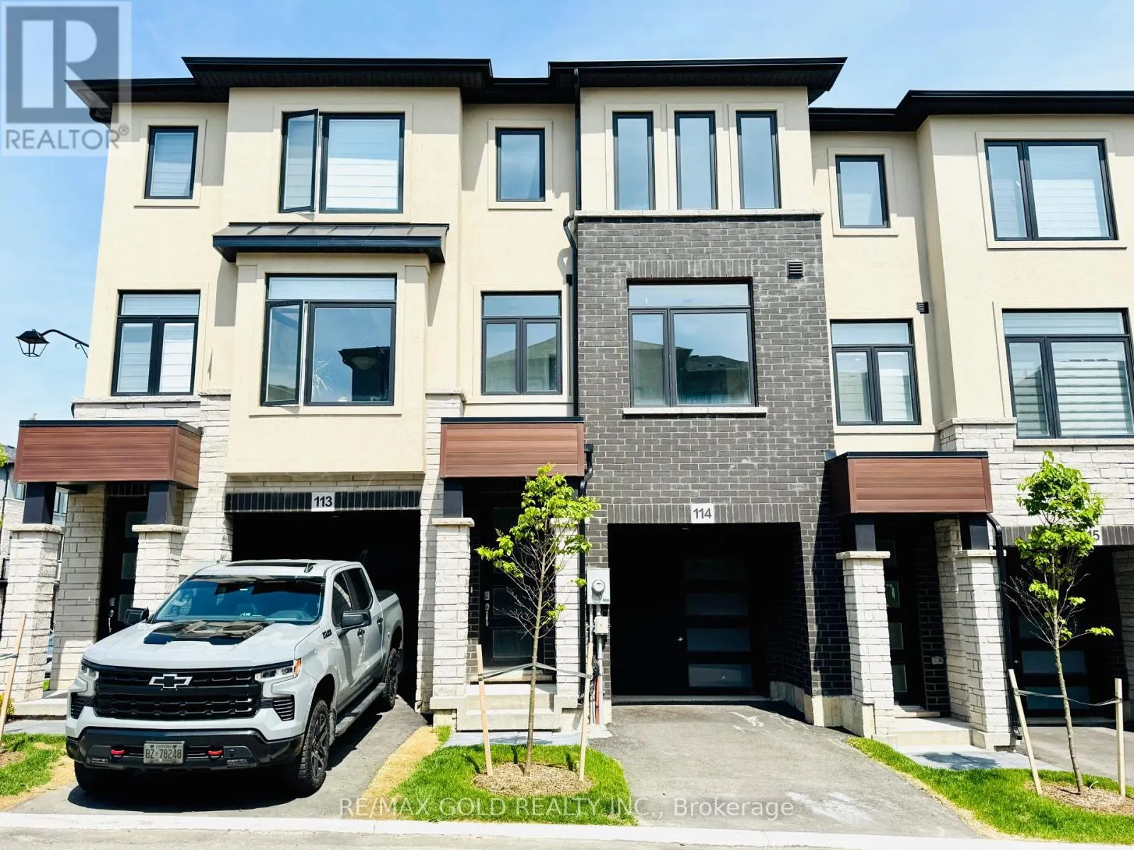 114 - 155 EQUESTRIAN WAY