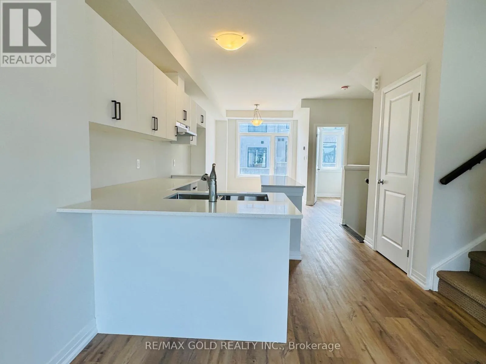 114 - 155 EQUESTRIAN WAY
