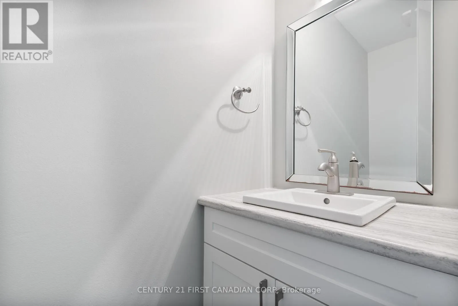 49 - 217 MARTINET AVENUE, #49