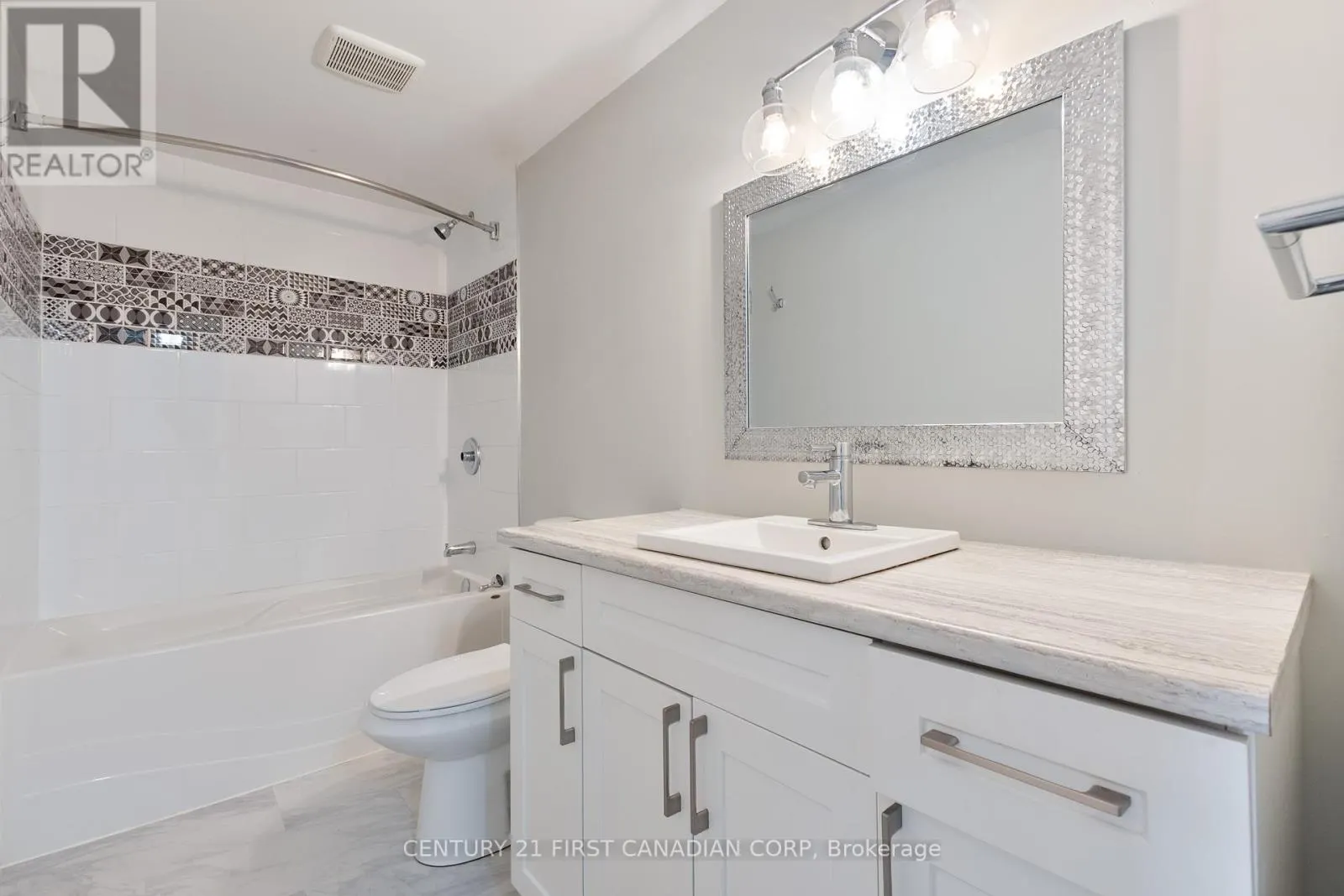 49 - 217 MARTINET AVENUE, #49
