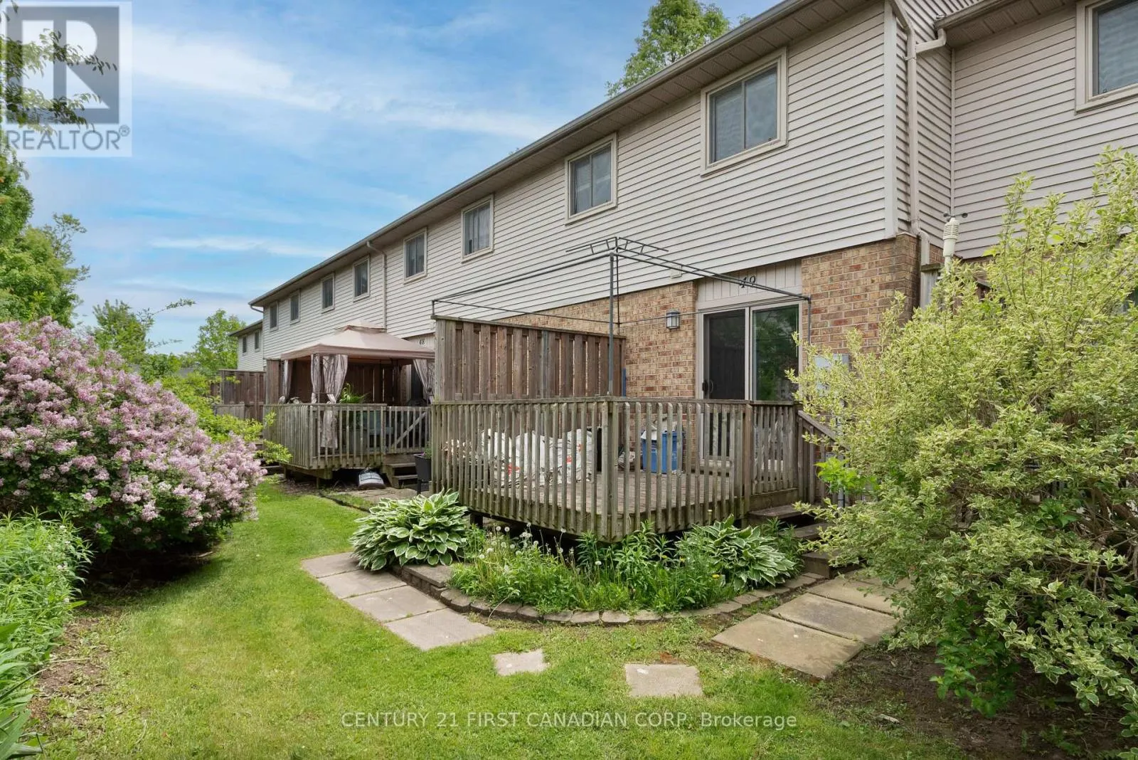 49 - 217 MARTINET AVENUE, #49