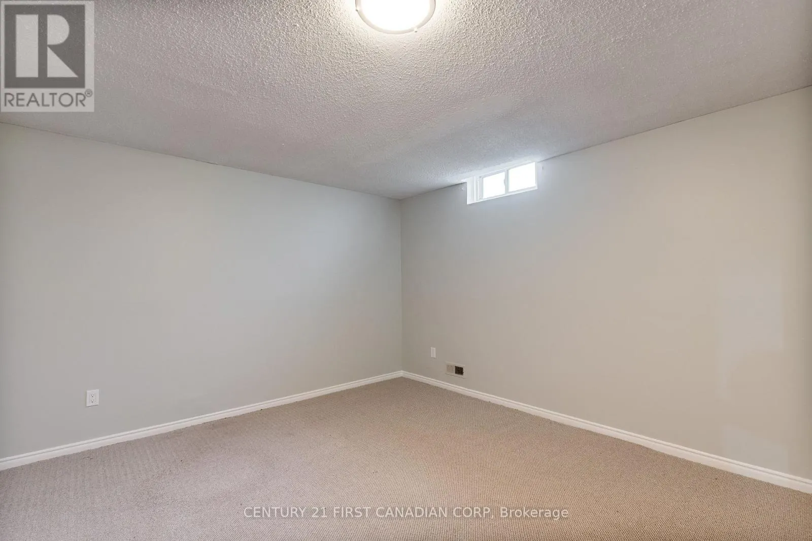 49 - 217 MARTINET AVENUE, #49