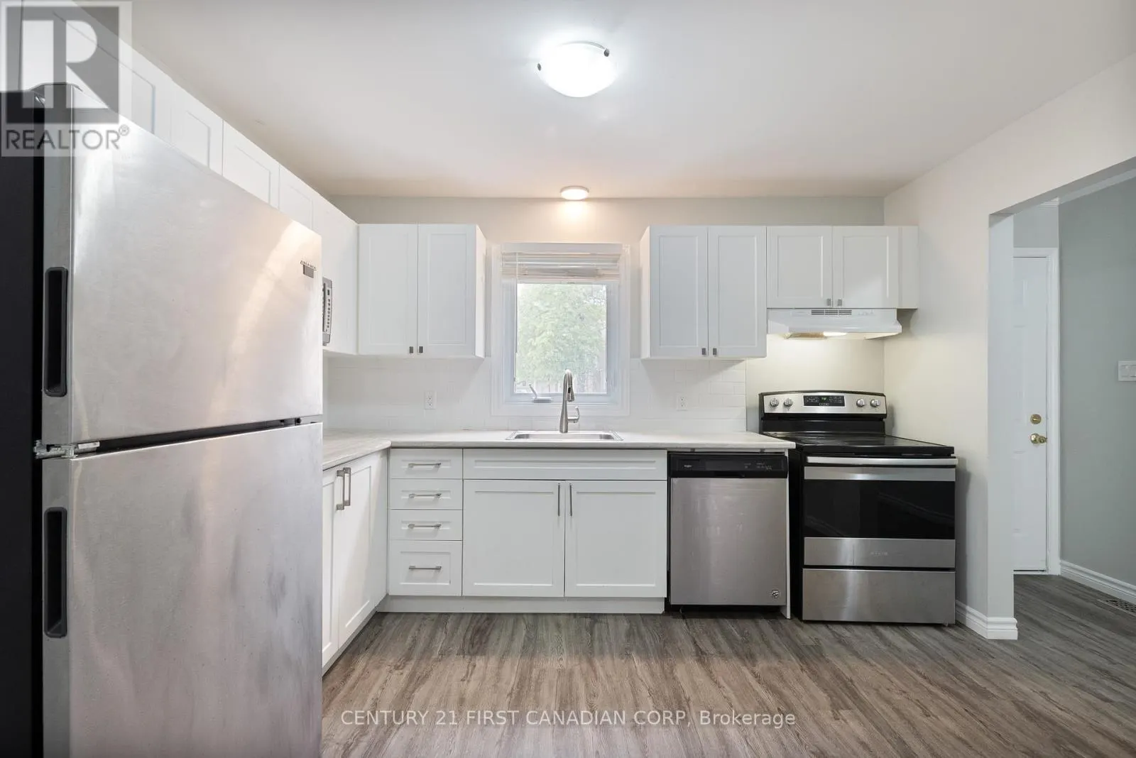 49 - 217 MARTINET AVENUE, #49