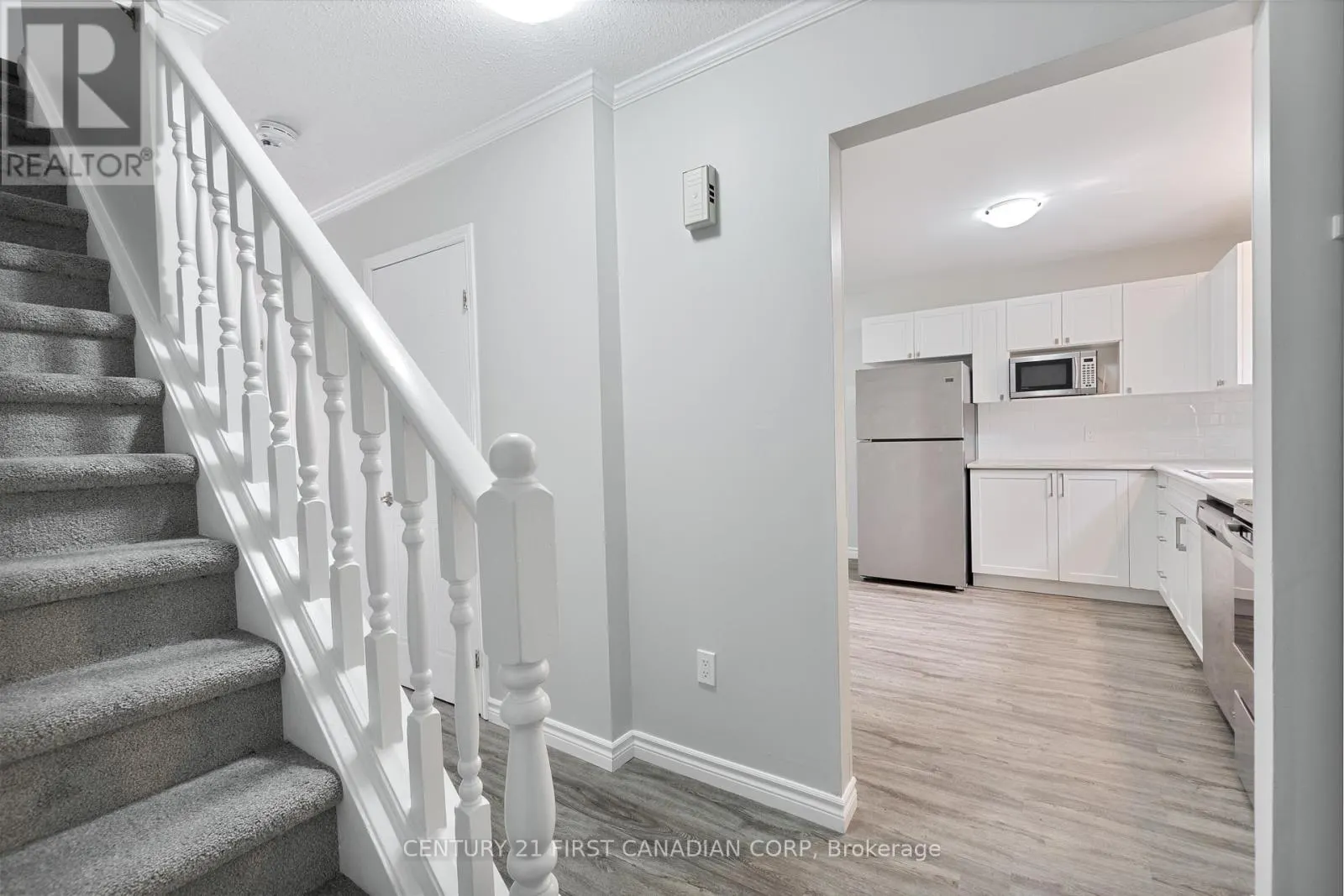 49 - 217 MARTINET AVENUE, #49