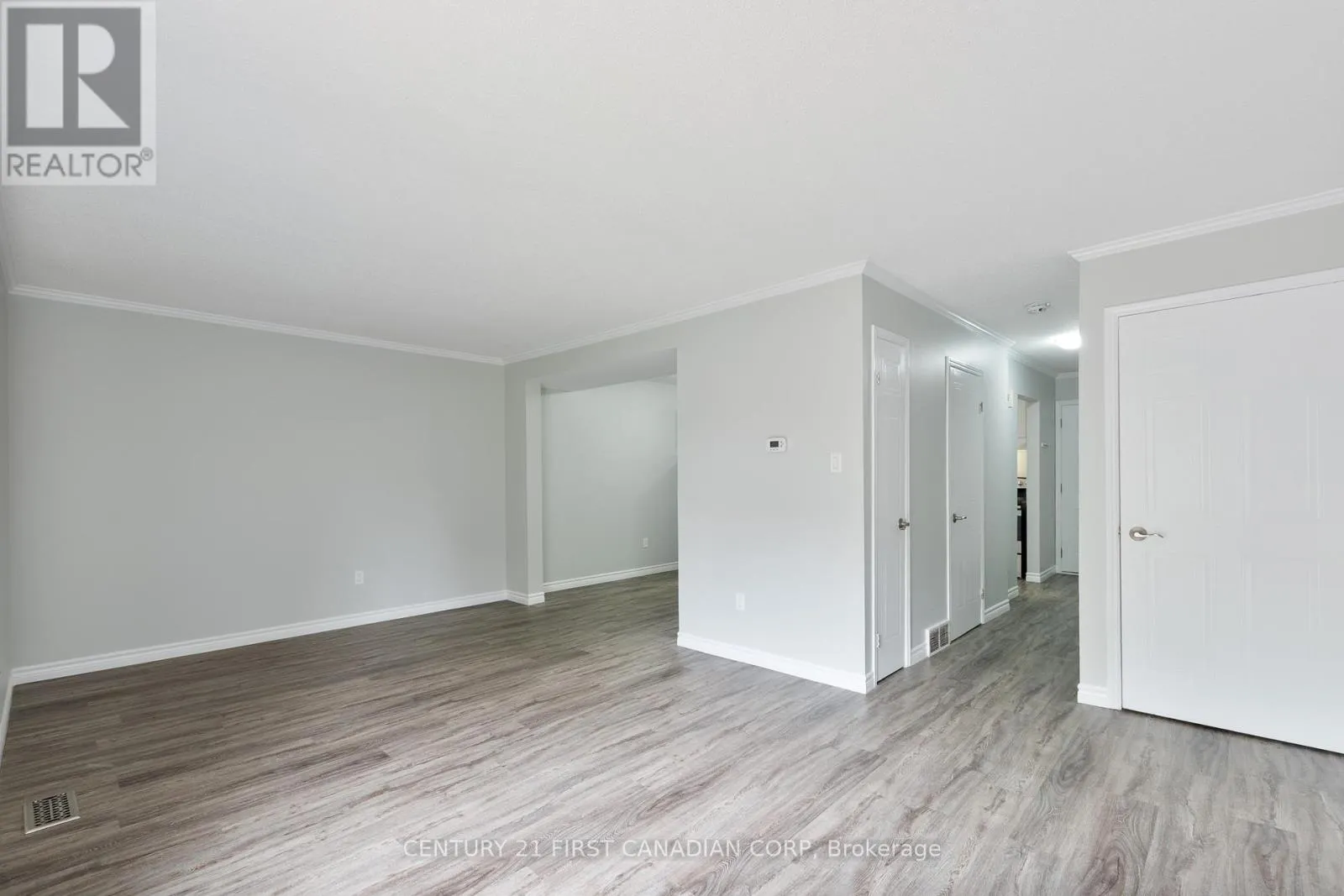 49 - 217 MARTINET AVENUE, #49