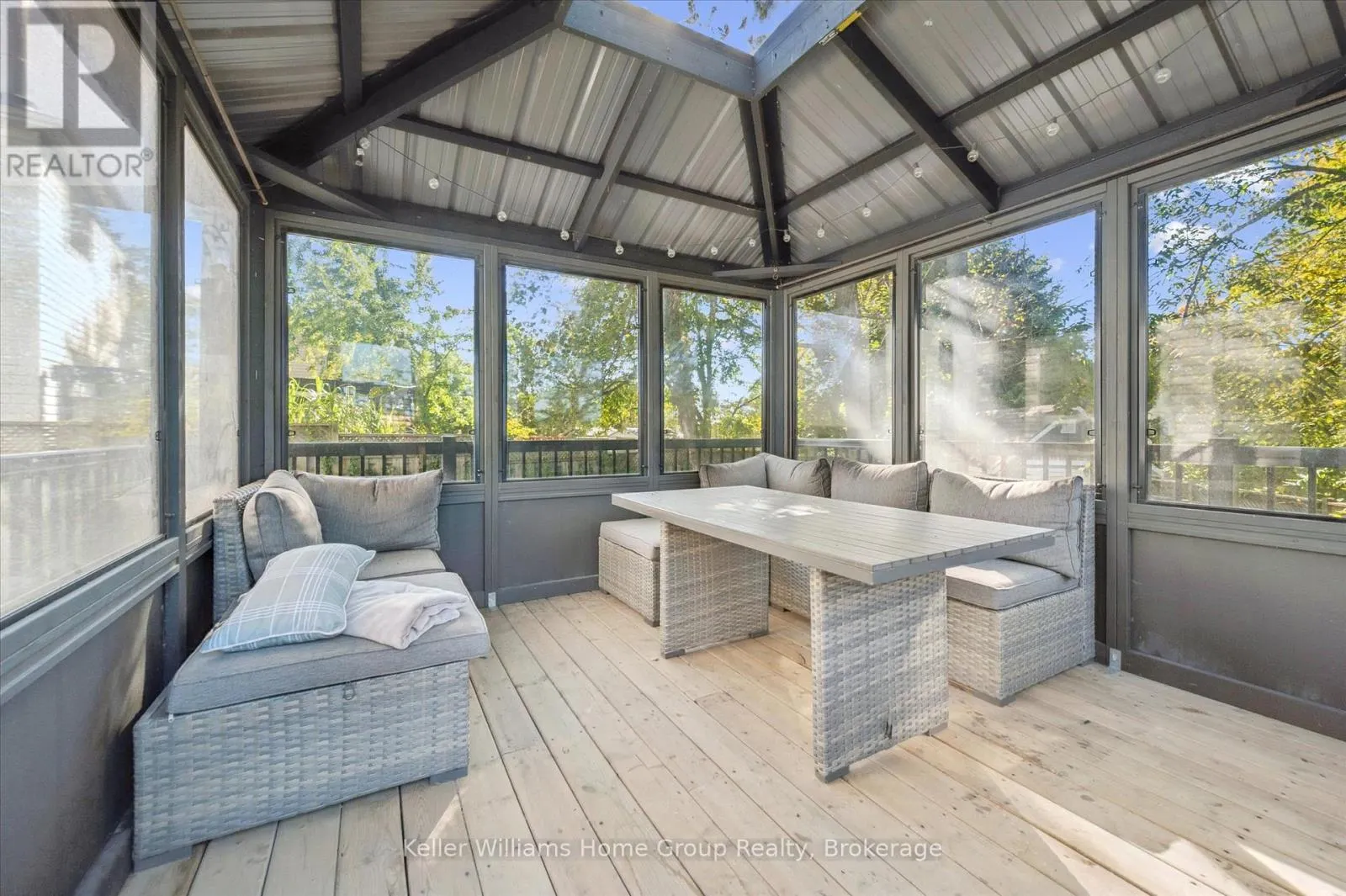 765 WOODHILL DRIVE