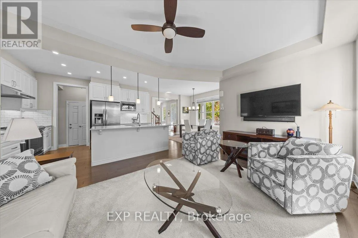 33 SOLARIS DRIVE