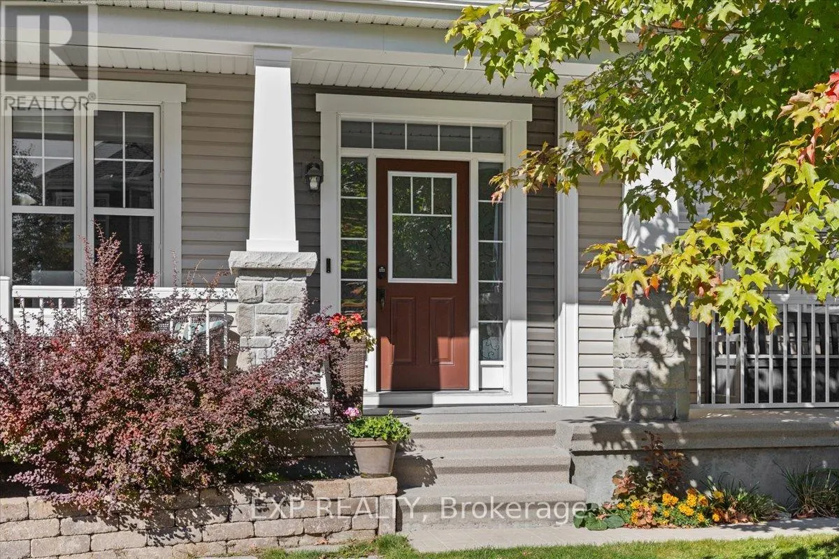 33 SOLARIS DRIVE