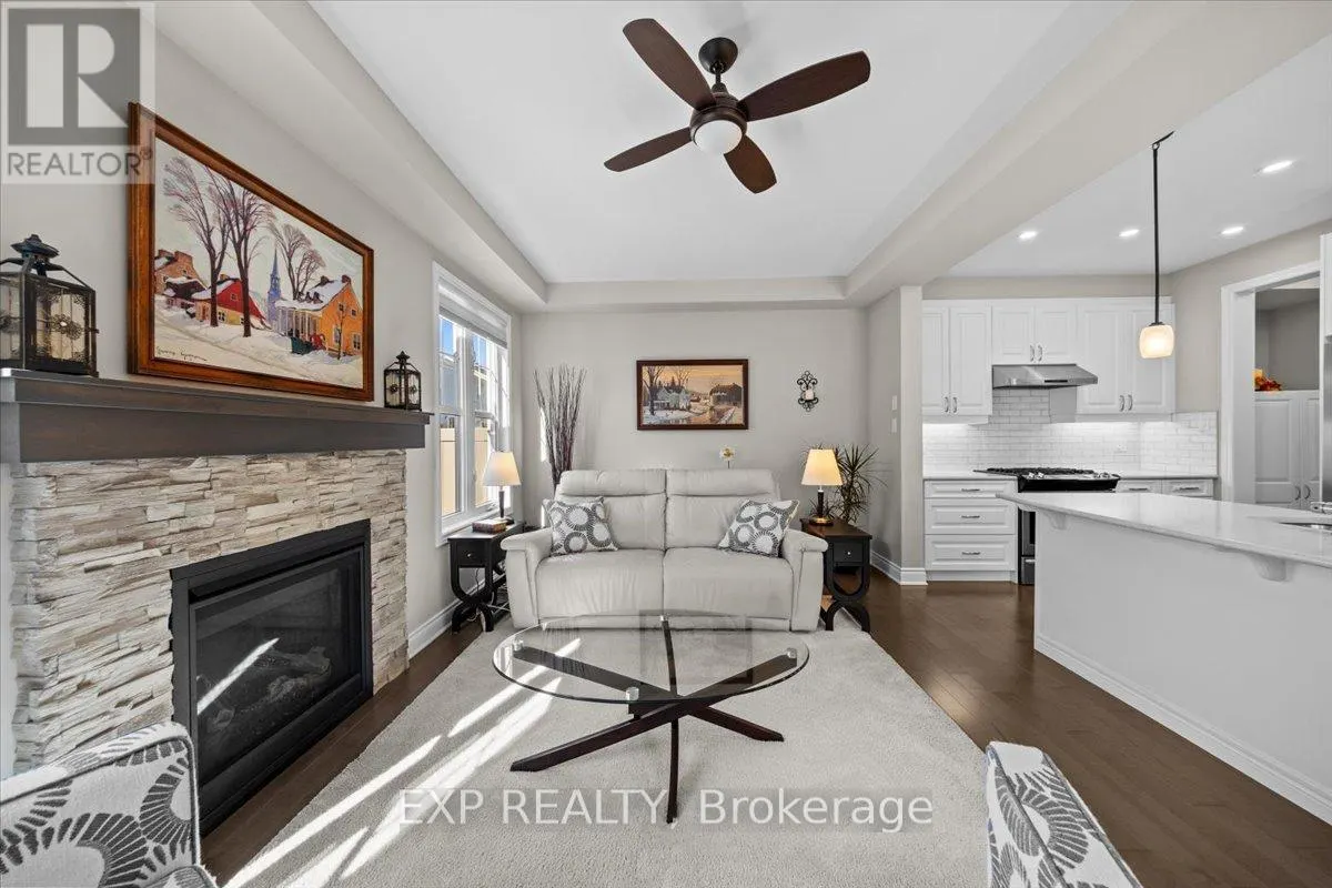 33 SOLARIS DRIVE