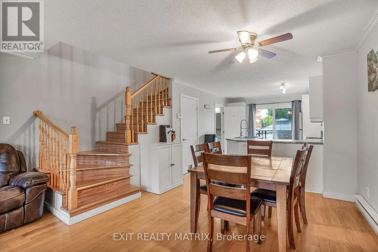 712 NELSON STREET W