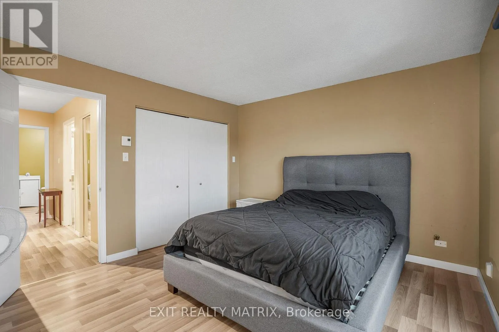 712 NELSON STREET W