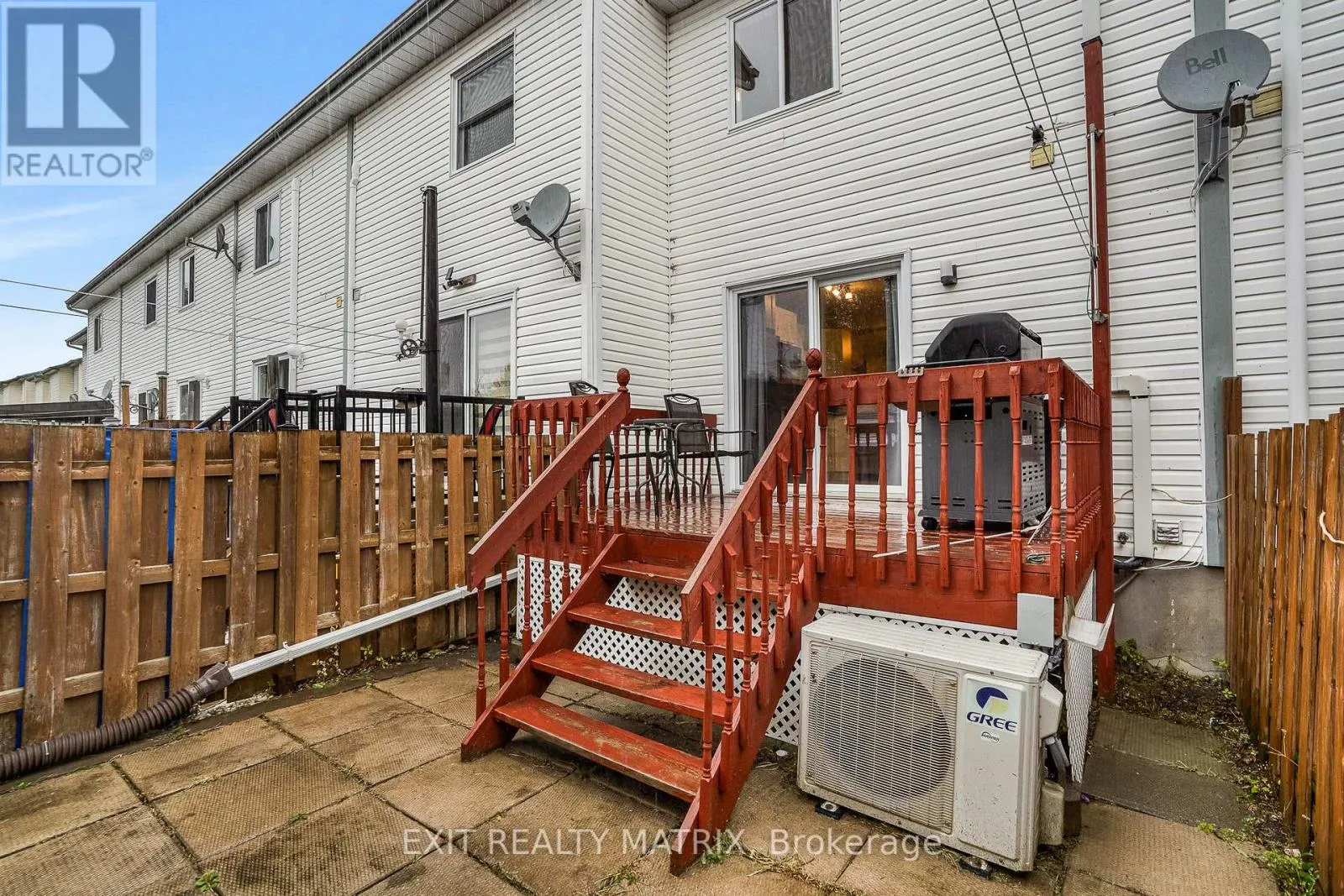 712 NELSON STREET W