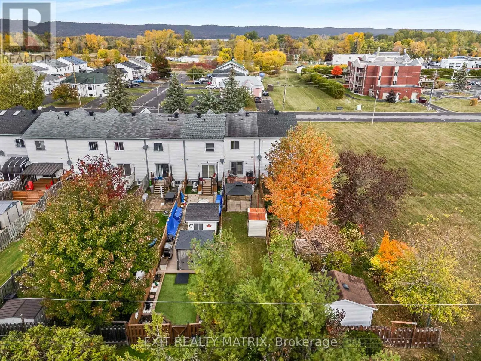 712 NELSON STREET W