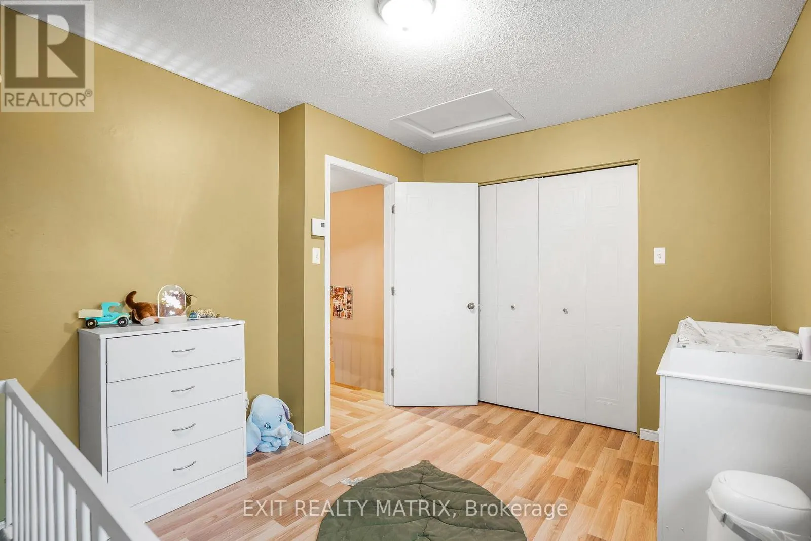 712 NELSON STREET W