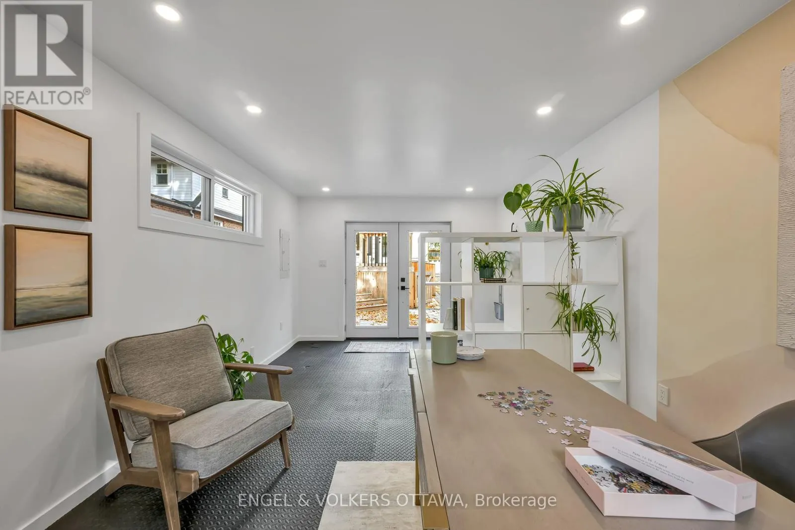 22 HARVARD AVENUE