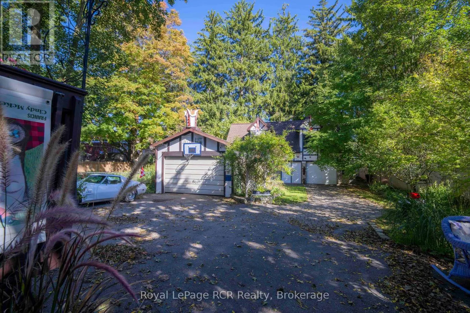 1069 4TH AVENUE W