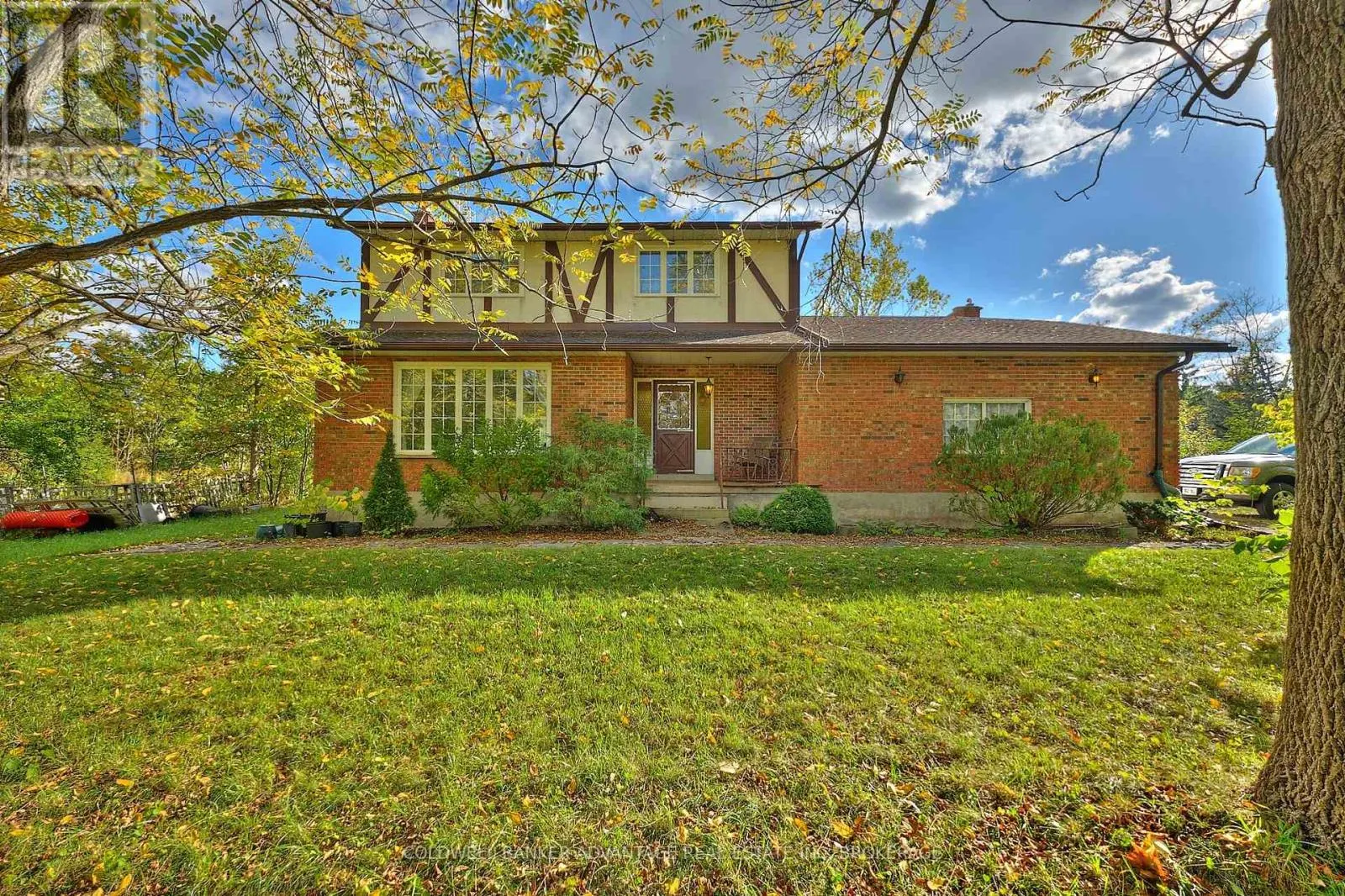 925 CARL ROAD