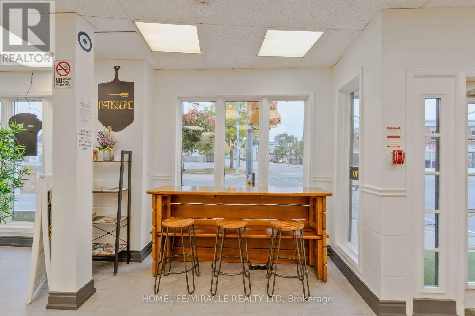 123 KING STREET W