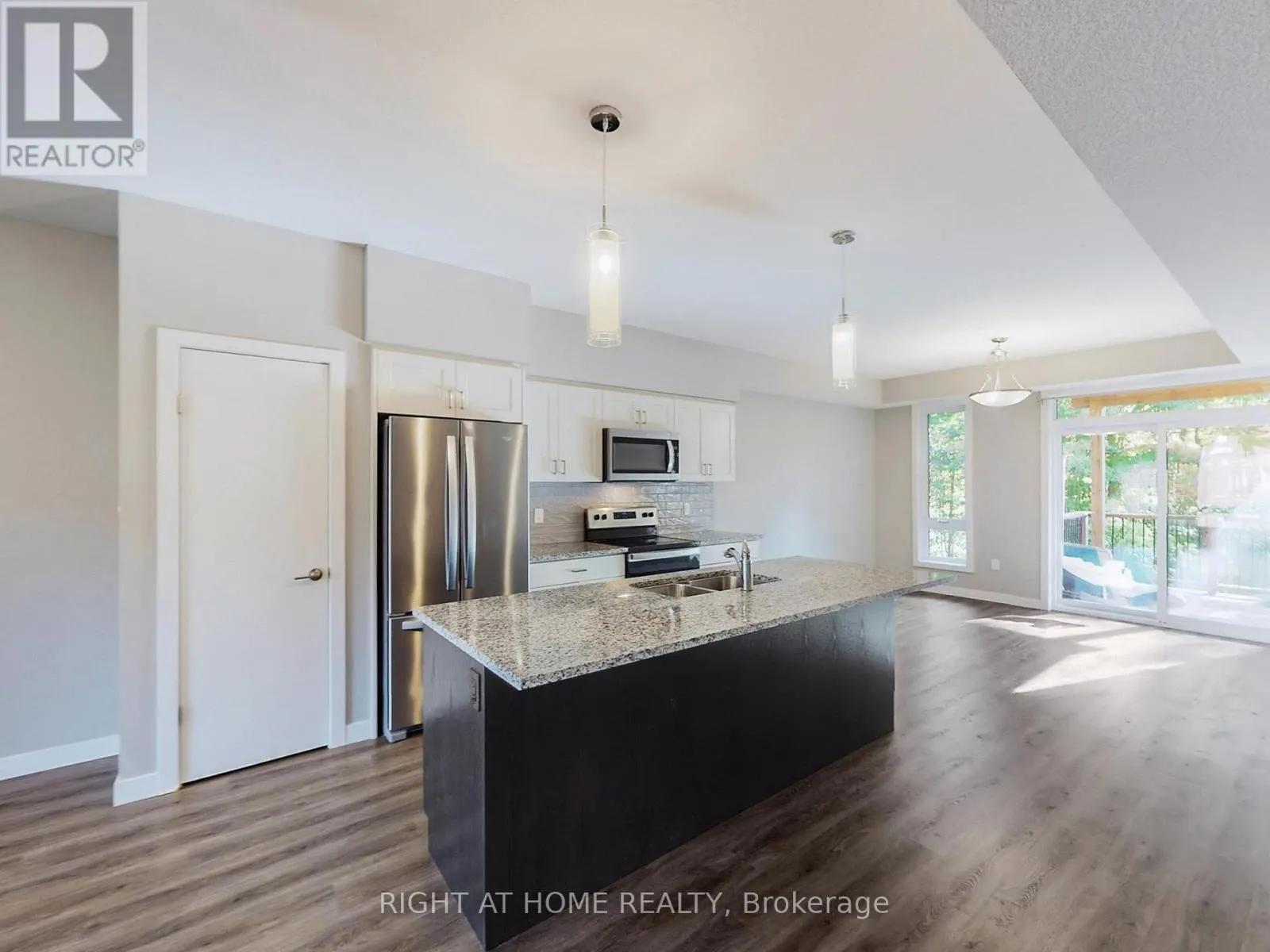 07 - 83 BEECHWOOD AVENUE