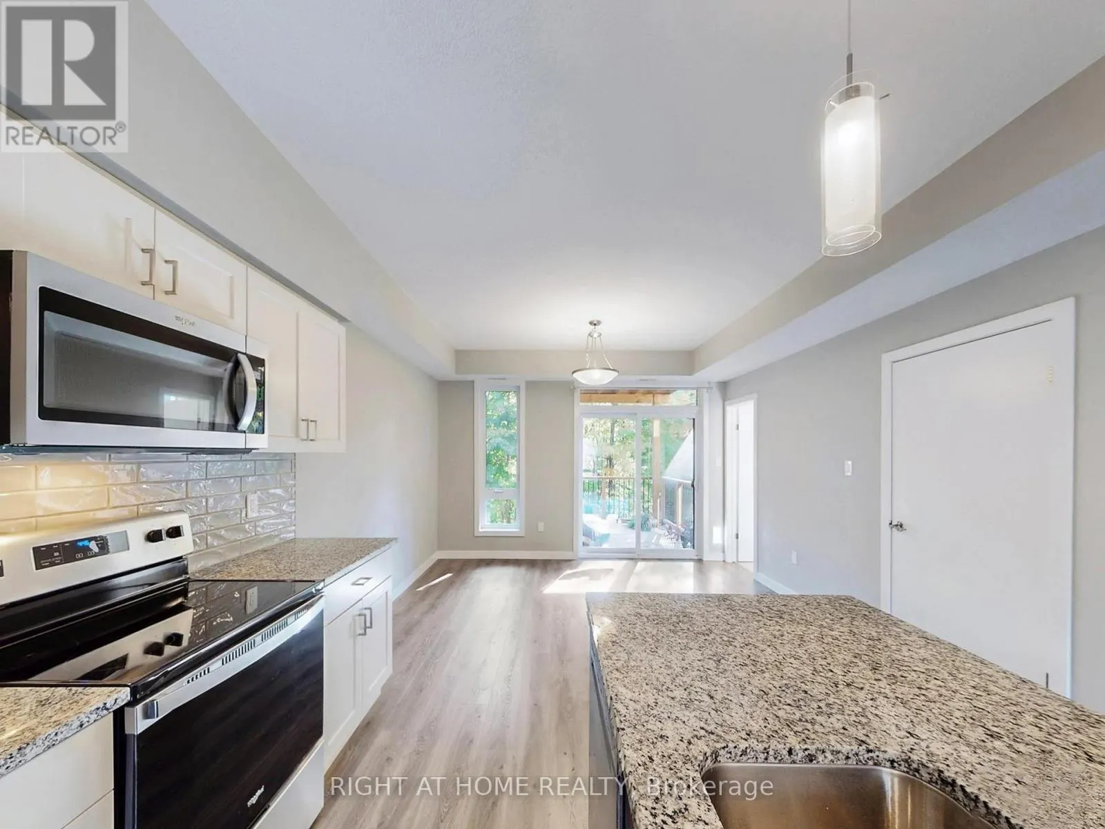 07 - 83 BEECHWOOD AVENUE