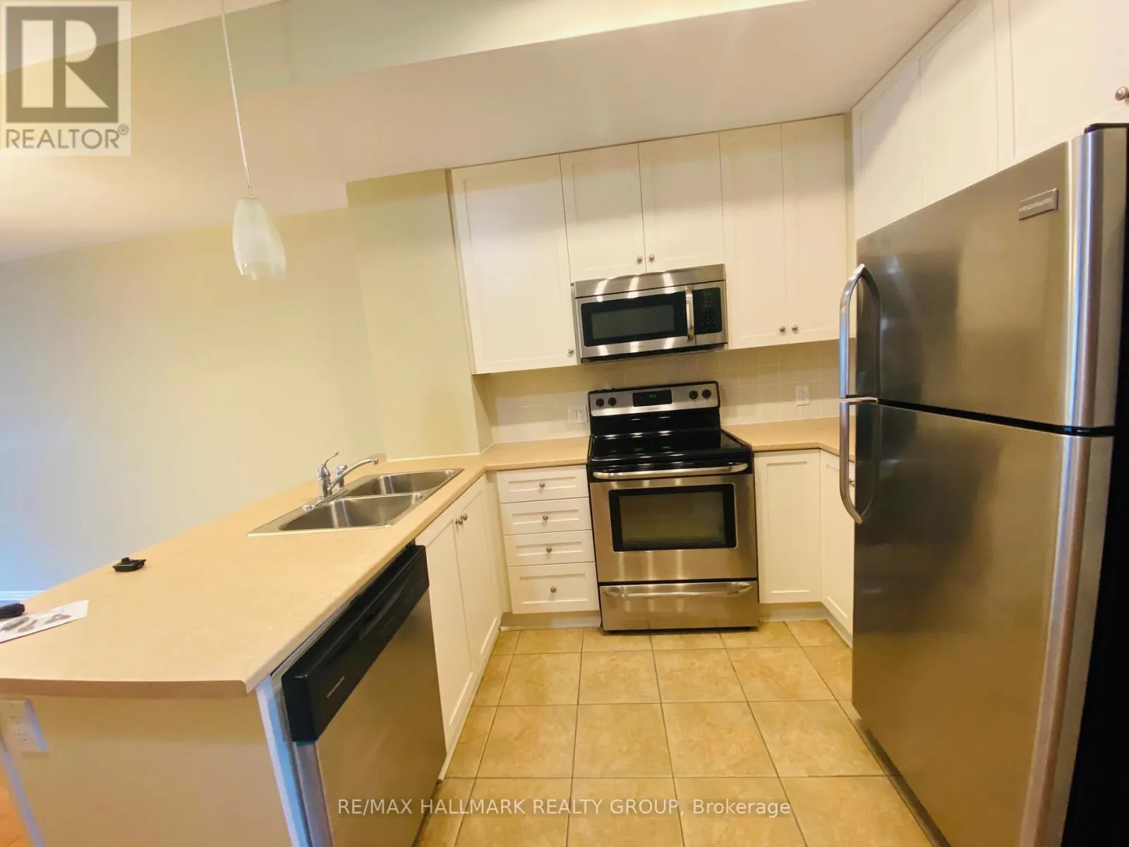 338 LONDON TERRACE