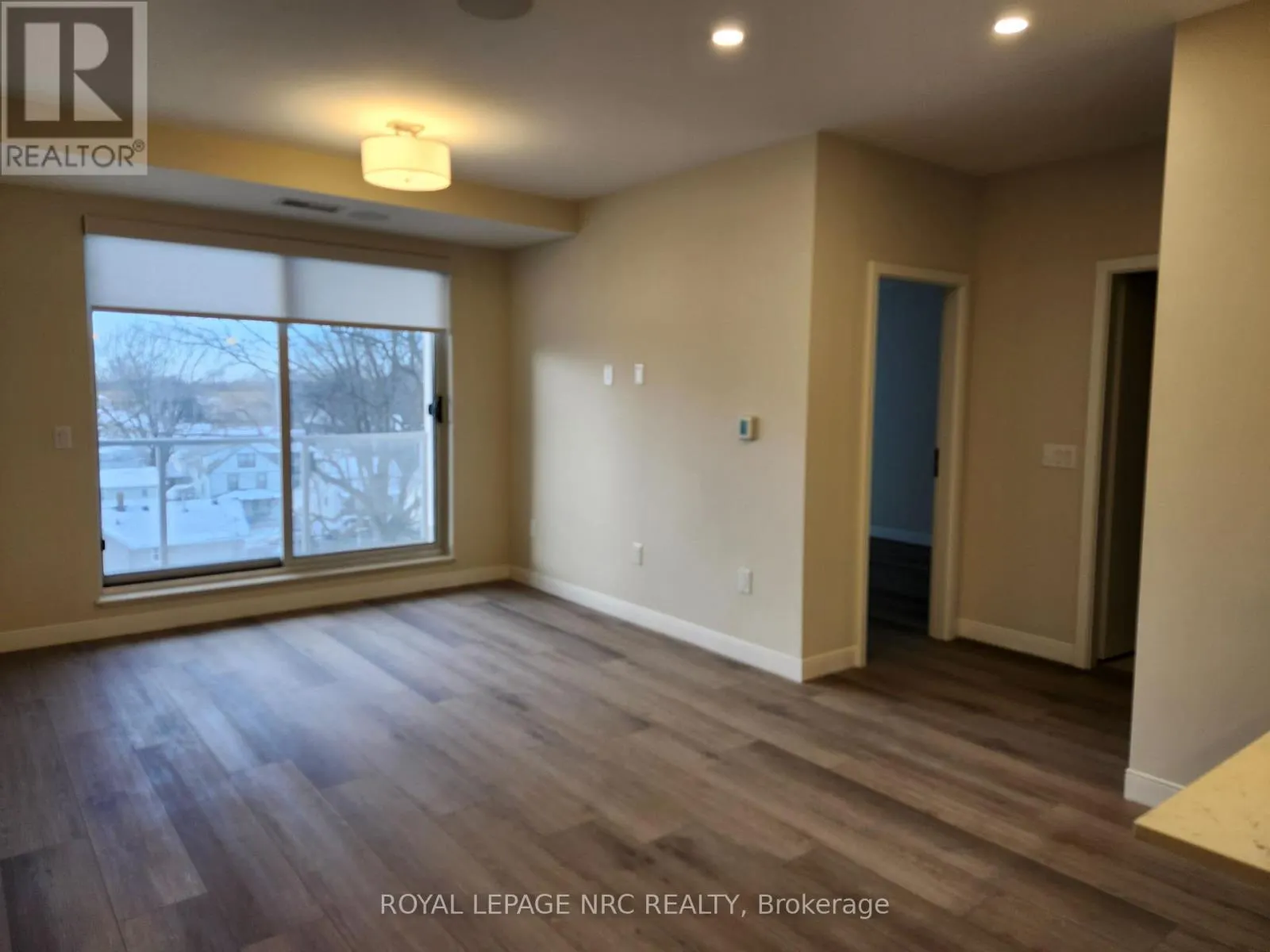 402 - 118 WEST STREET, #402