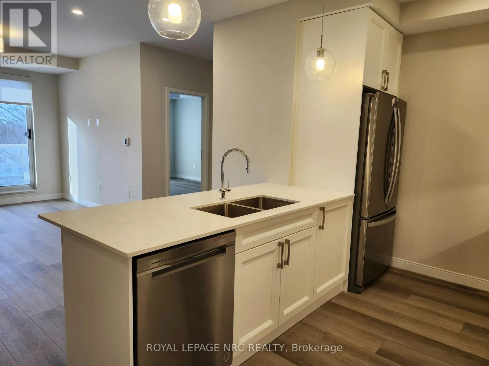 402 - 118 WEST STREET, #402