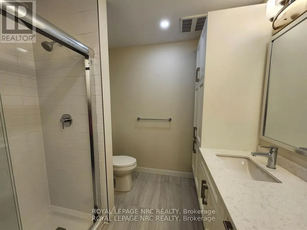 402 - 118 WEST STREET, #402