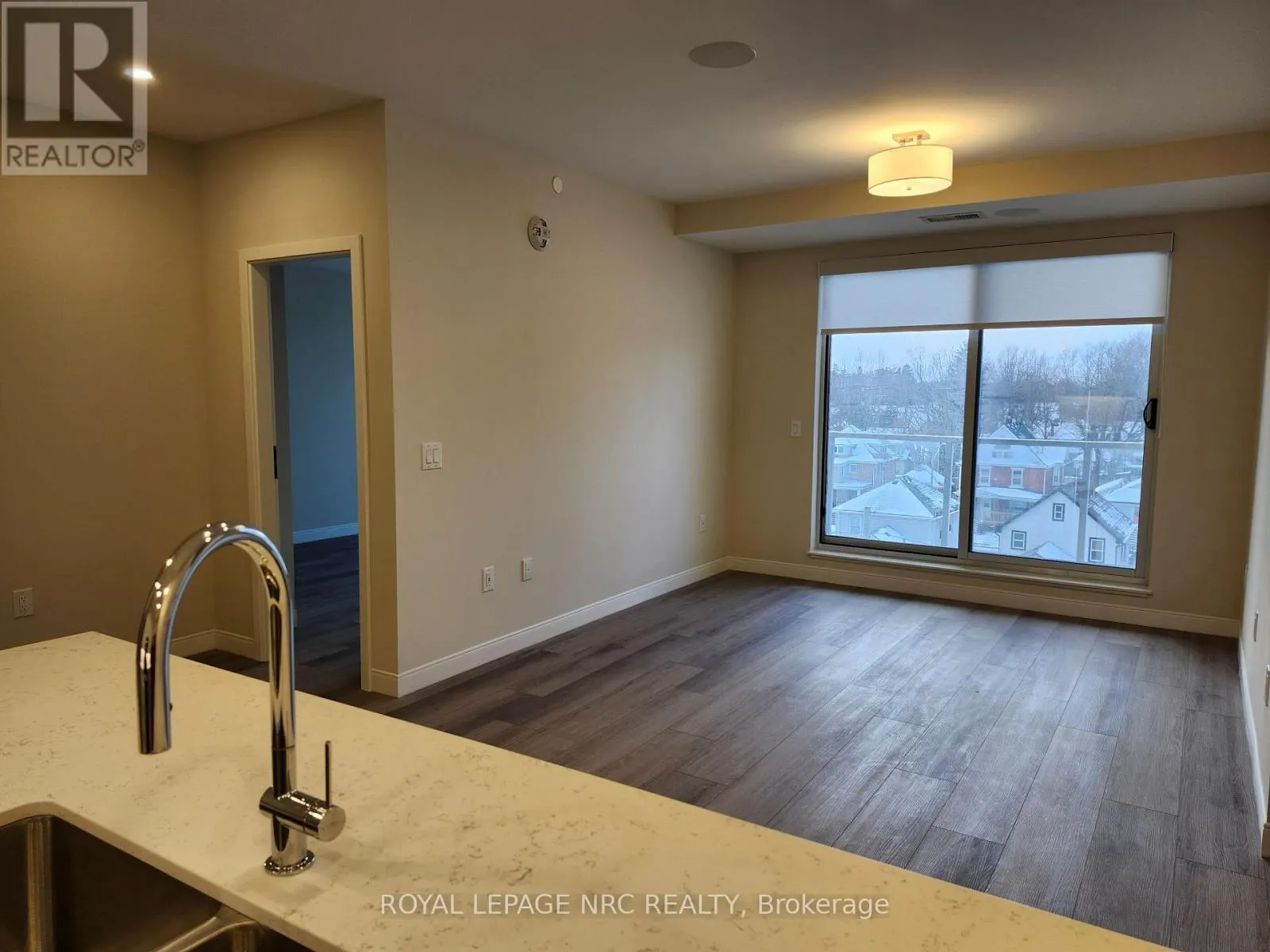 402 - 118 WEST STREET, #402