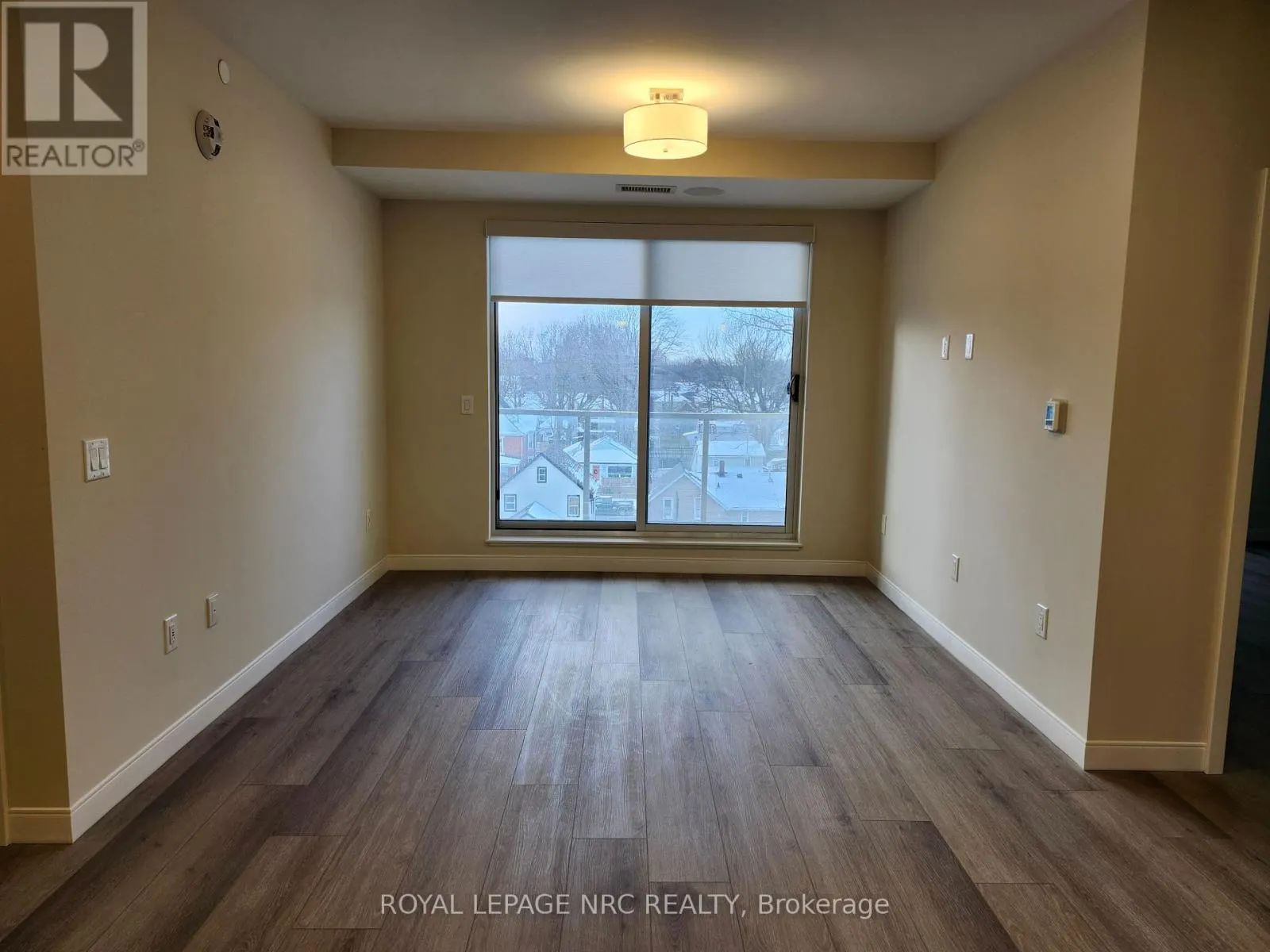 402 - 118 WEST STREET, #402