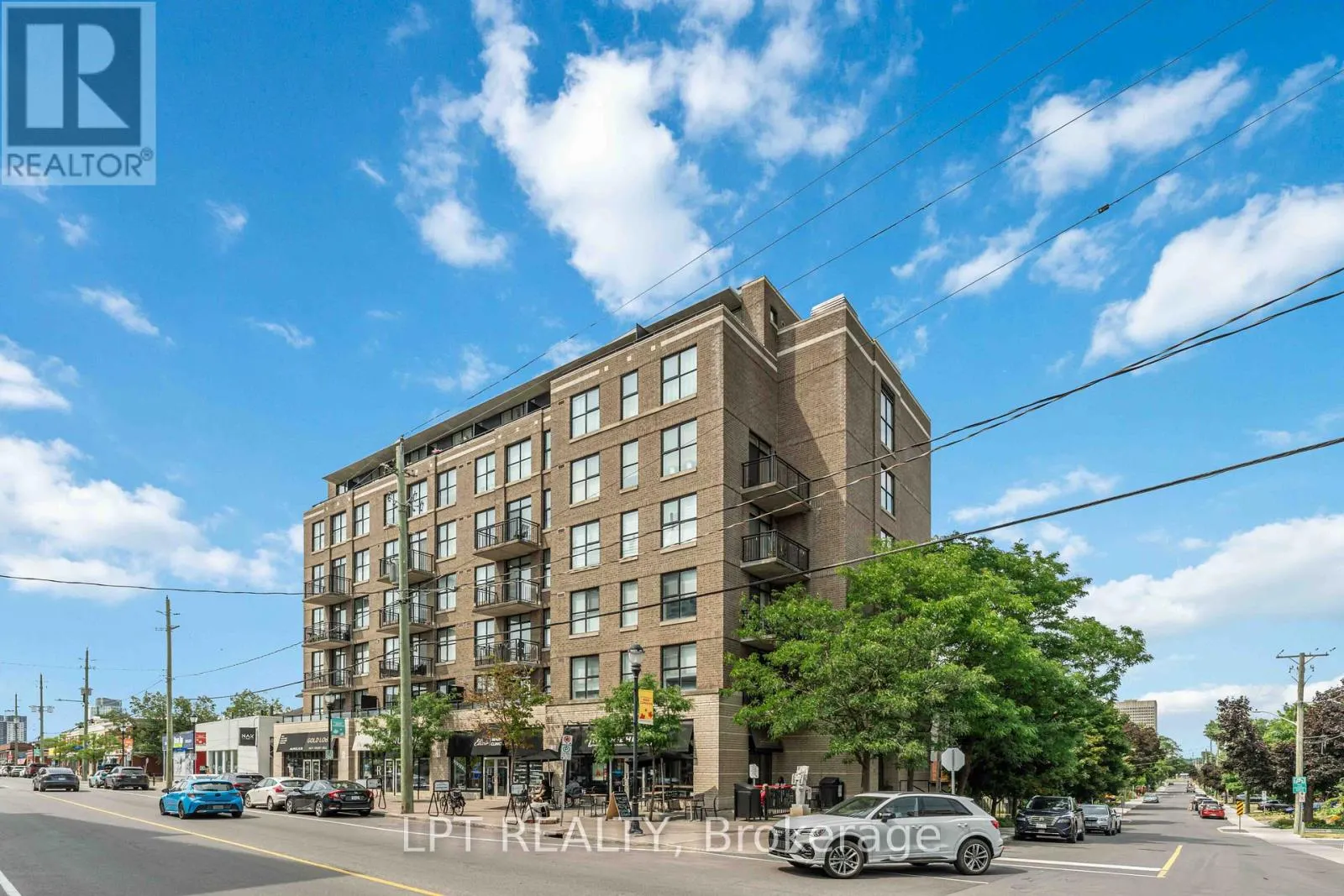 206 - 150 CAROLINE AVENUE