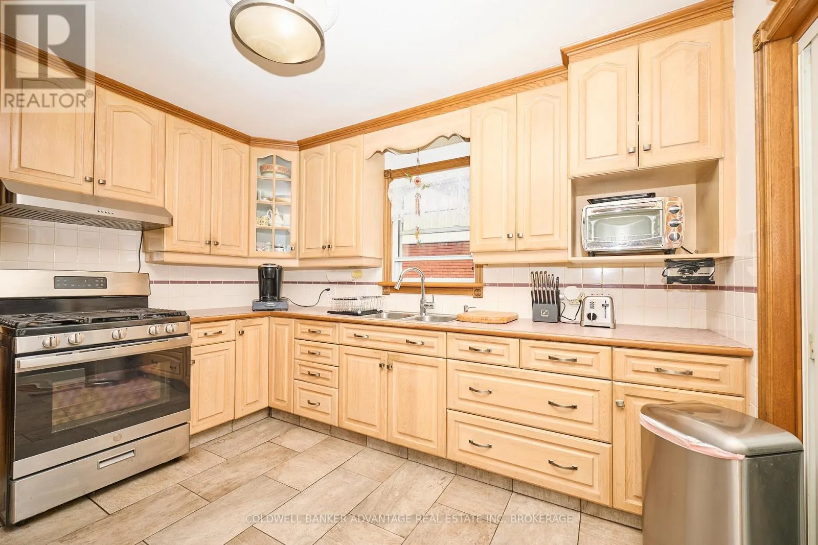73 LINDEL CRESCENT