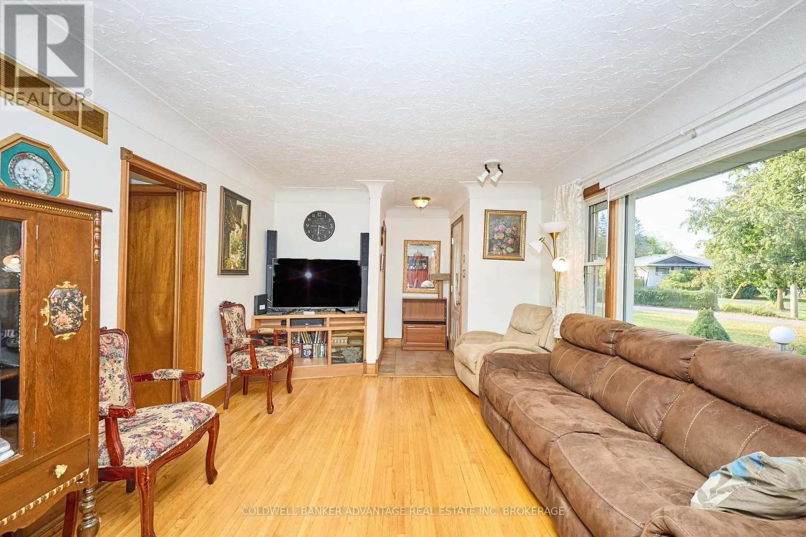 73 LINDEL CRESCENT