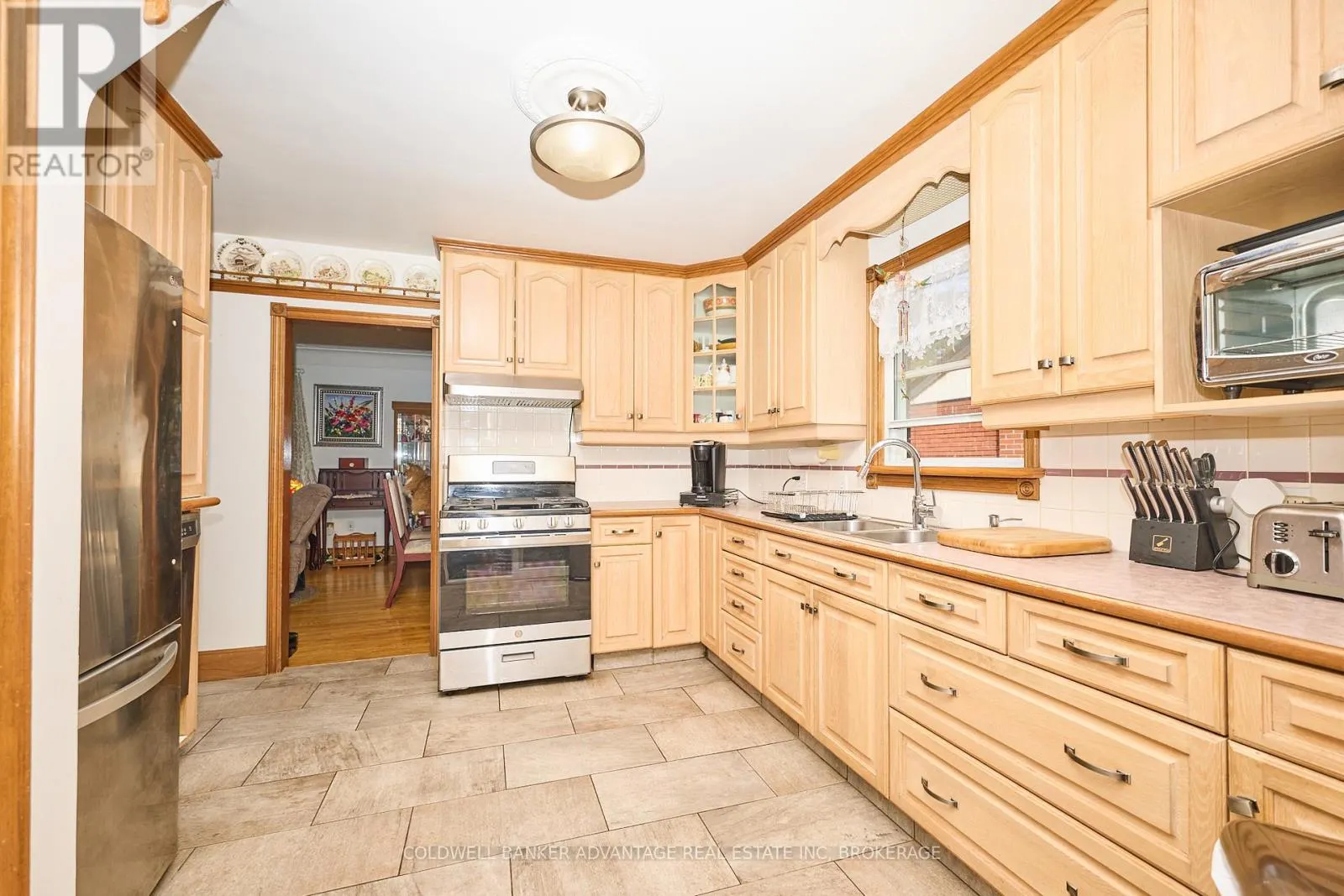 73 LINDEL CRESCENT