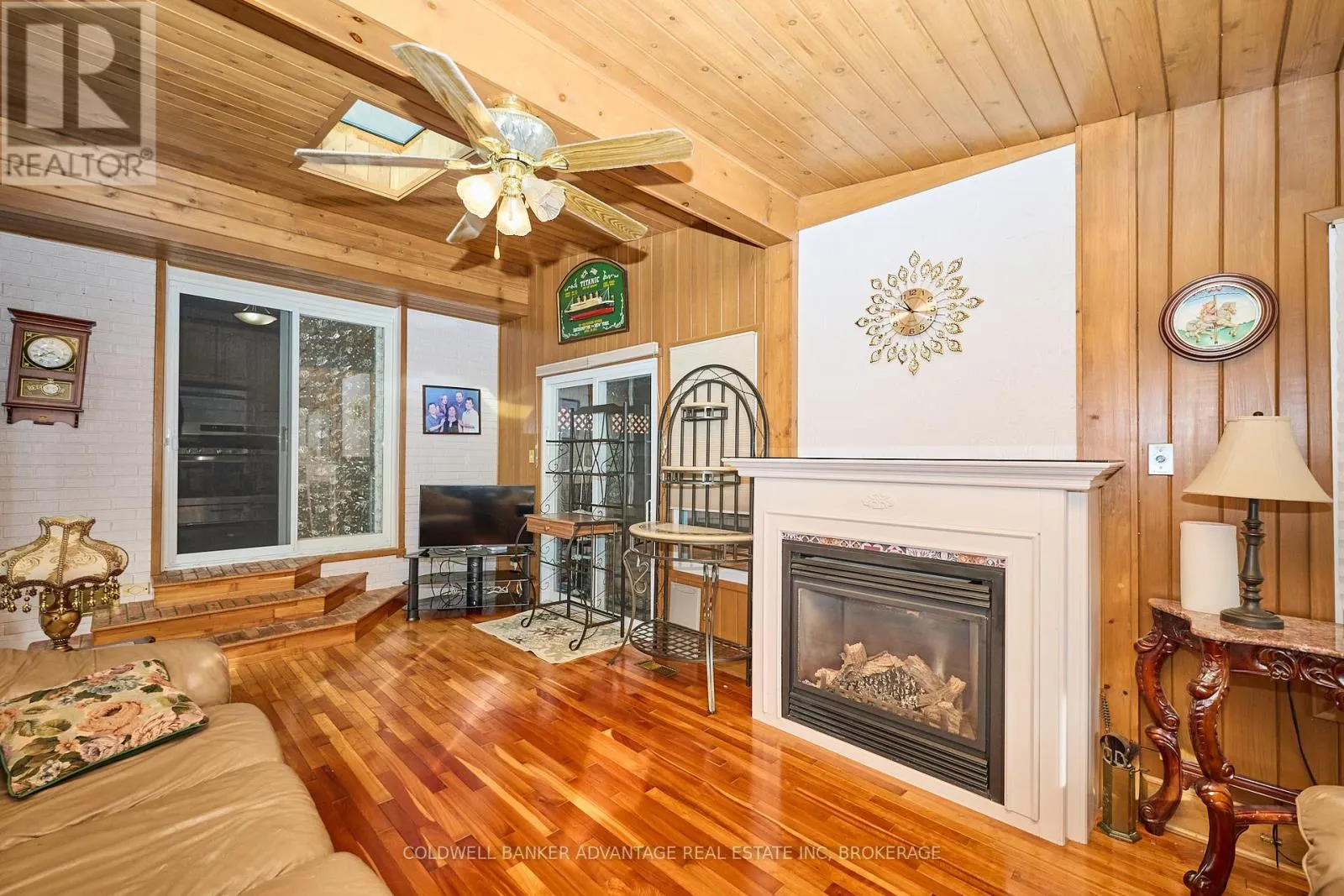 73 LINDEL CRESCENT
