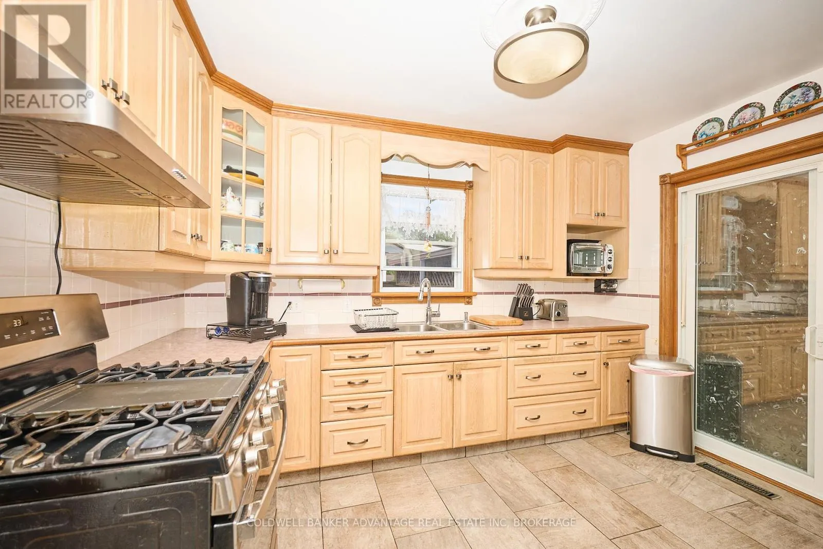 73 LINDEL CRESCENT