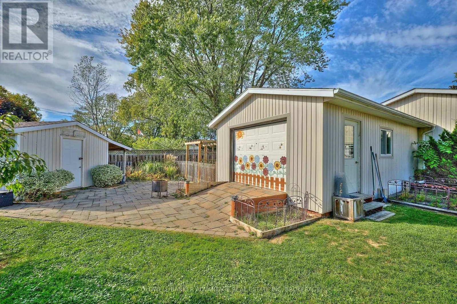 73 LINDEL CRESCENT