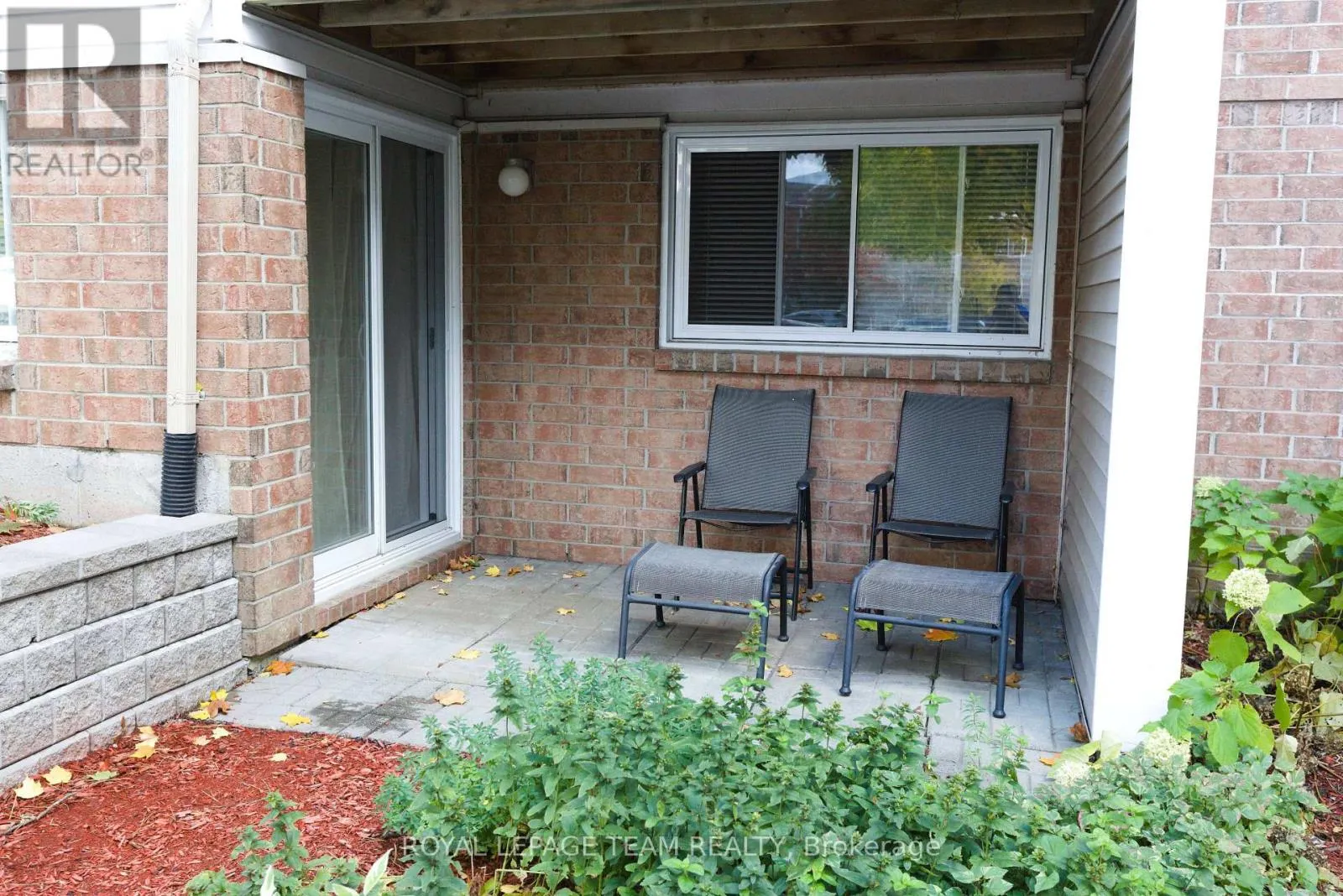 118 - 260 BRITTANY DRIVE