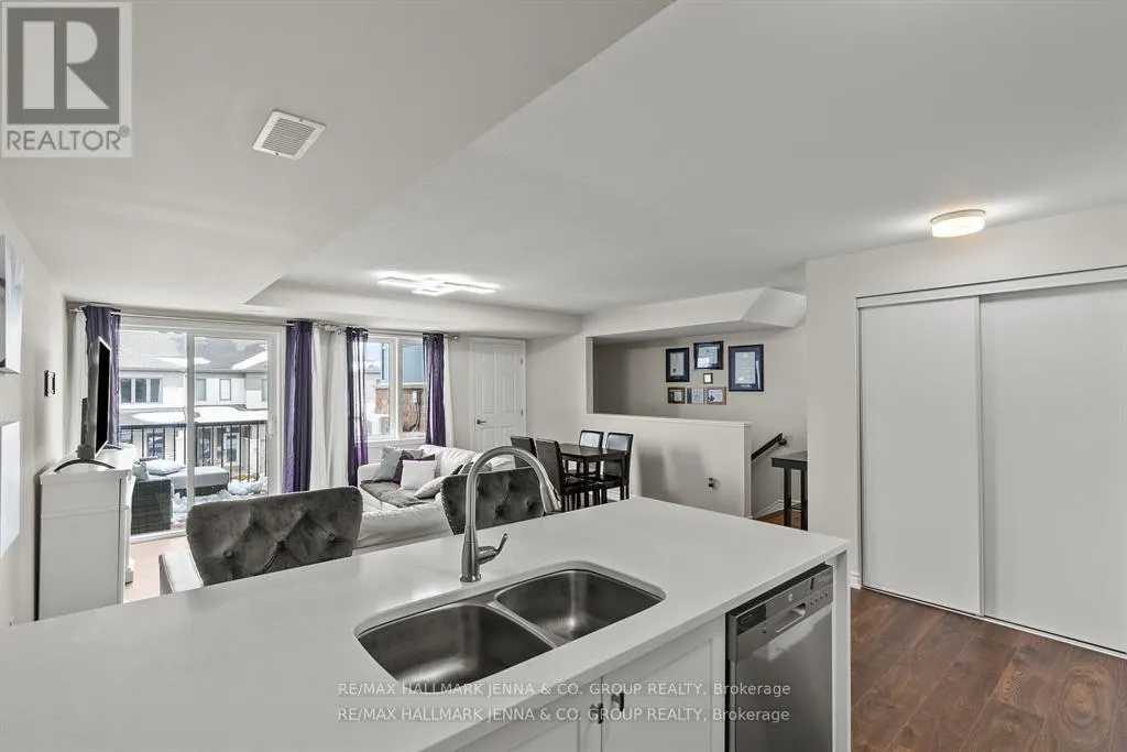 2302 WATERCOLOURS WAY