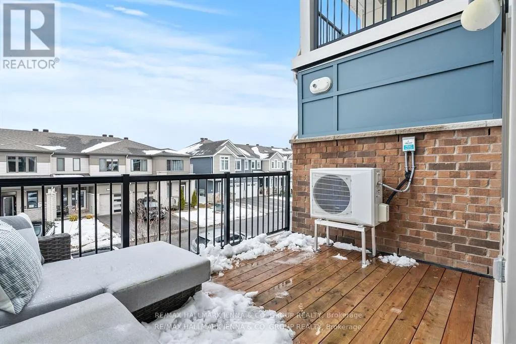 2302 WATERCOLOURS WAY