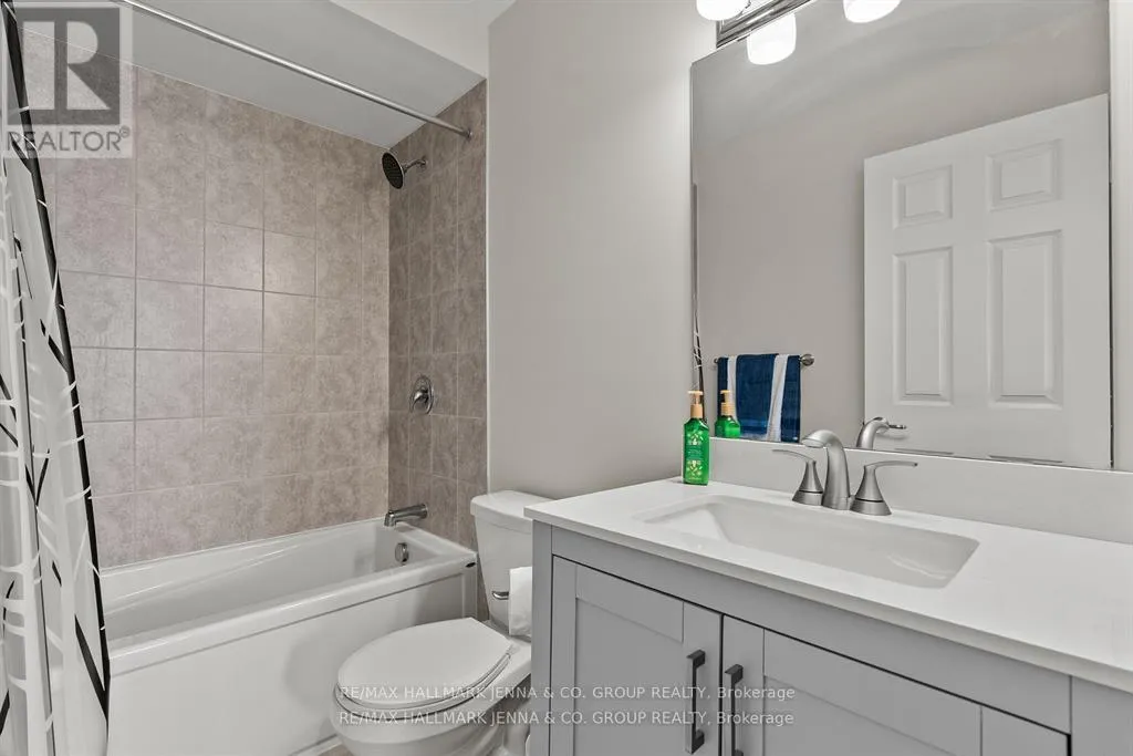 2302 WATERCOLOURS WAY