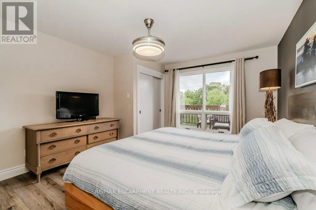 54-305 - 1235 DEERHURST DRIVE