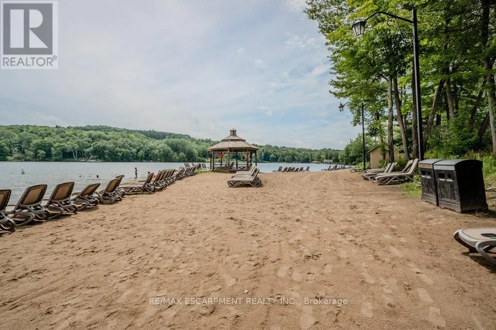 54-305 - 1235 DEERHURST DRIVE