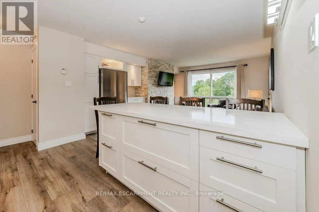 54-305 - 1235 DEERHURST DRIVE