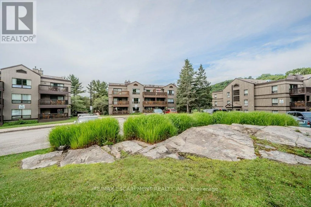54-305 - 1235 DEERHURST DRIVE