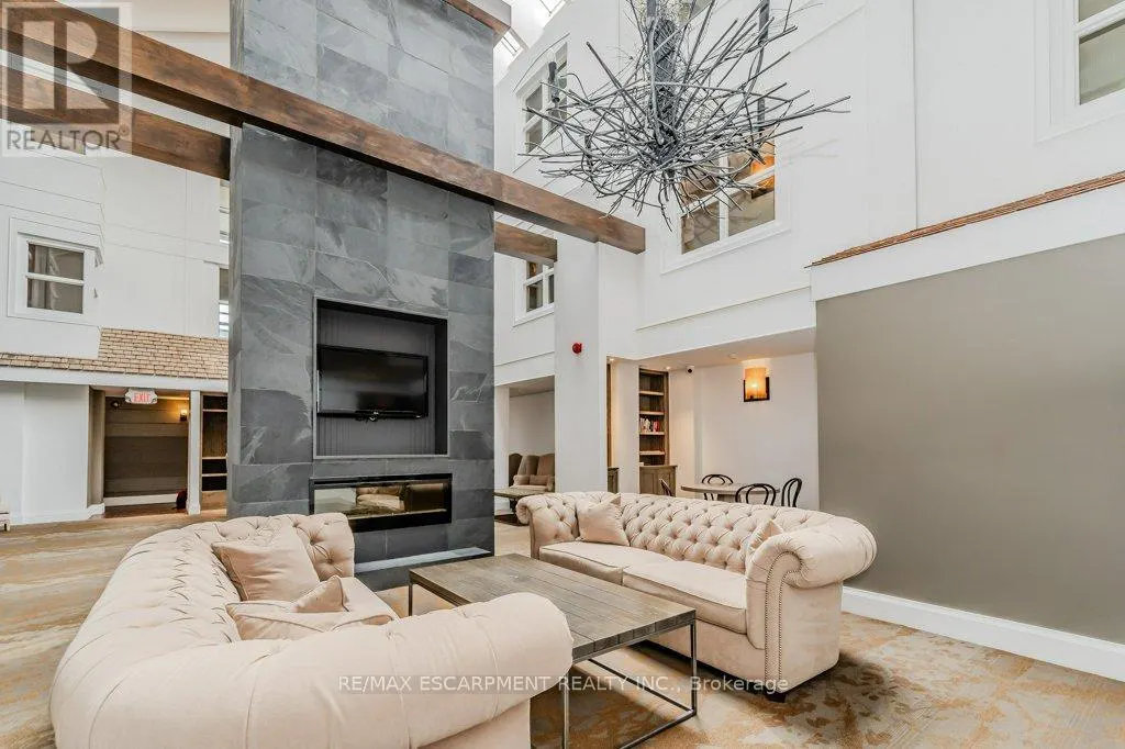 54-305 - 1235 DEERHURST DRIVE