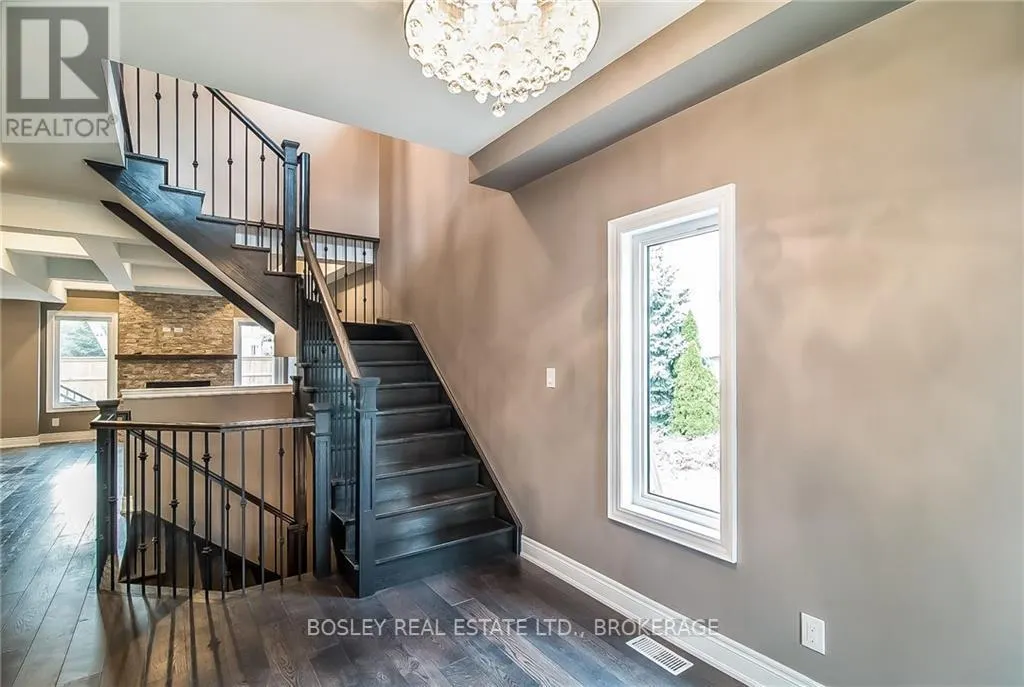 6168 CURLIN CRESCENT