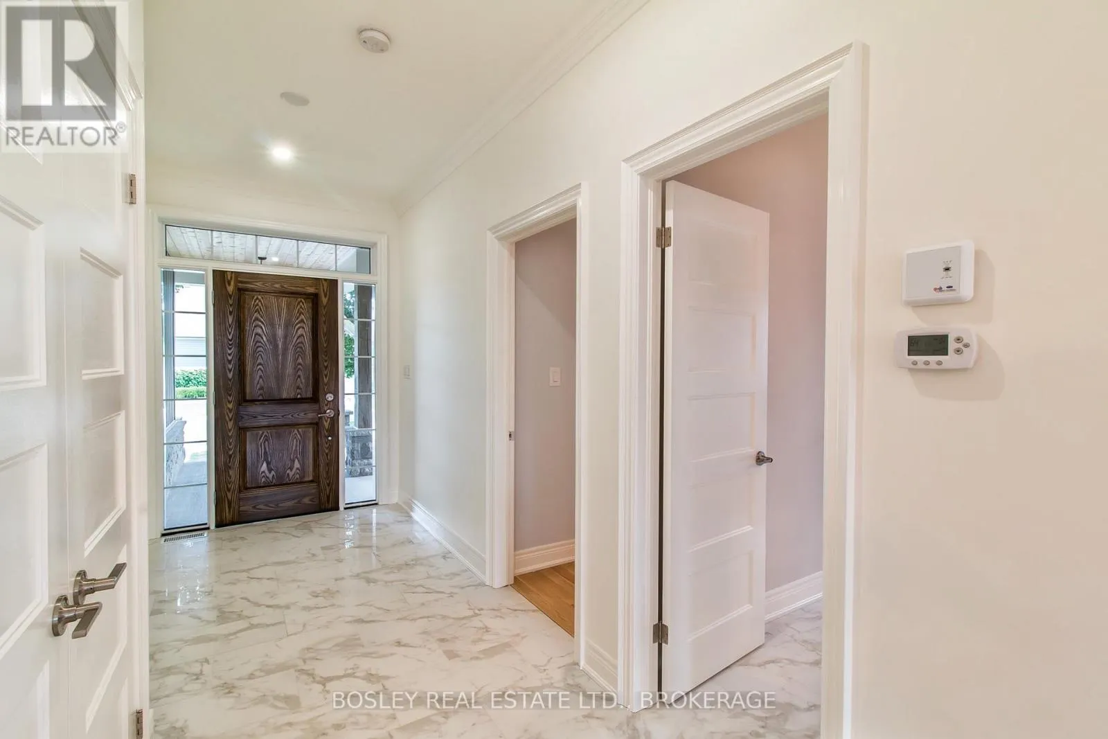6168 CURLIN CRESCENT